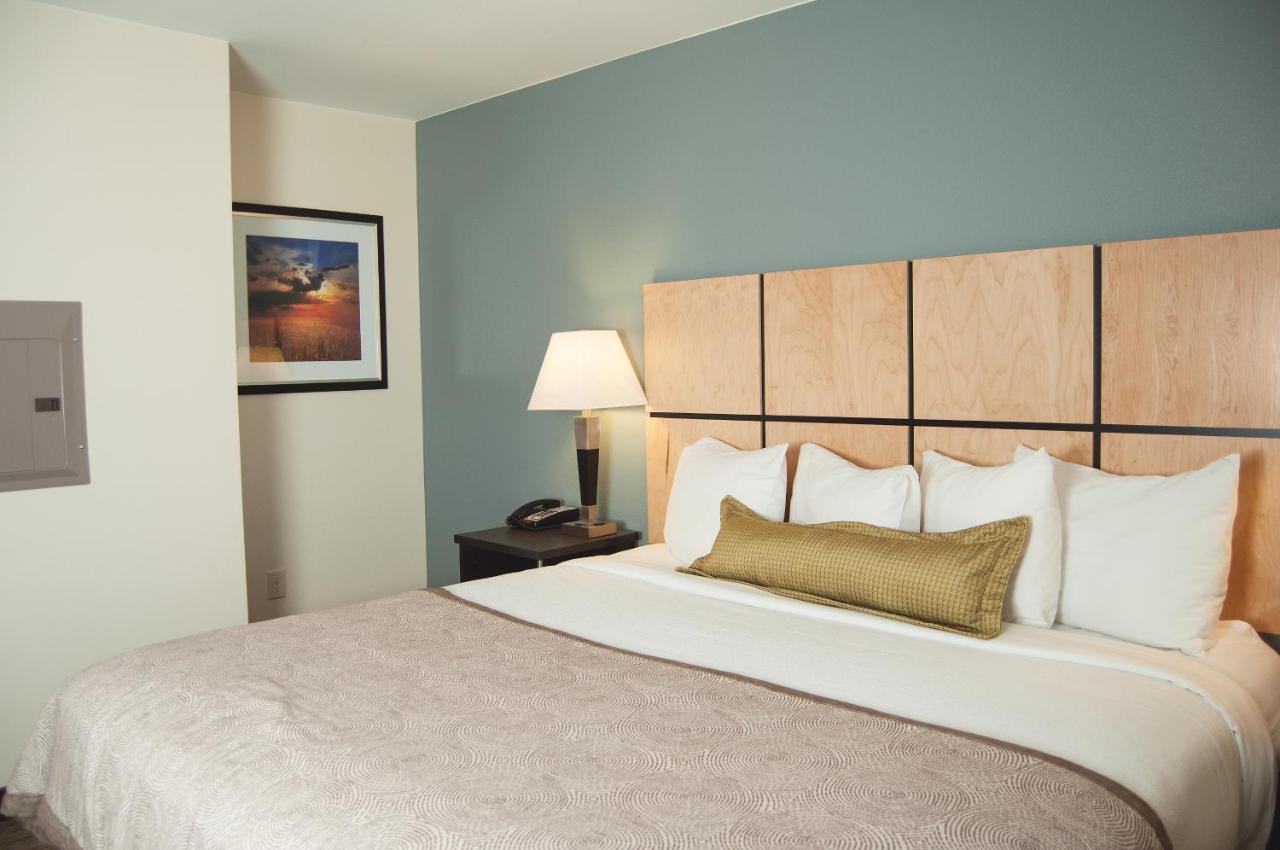 Candlewood Collins By Ihg Hotel 3*