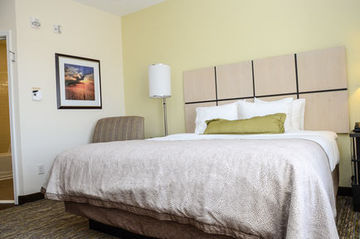 Hotel Candlewood Collins By Ihg 3*