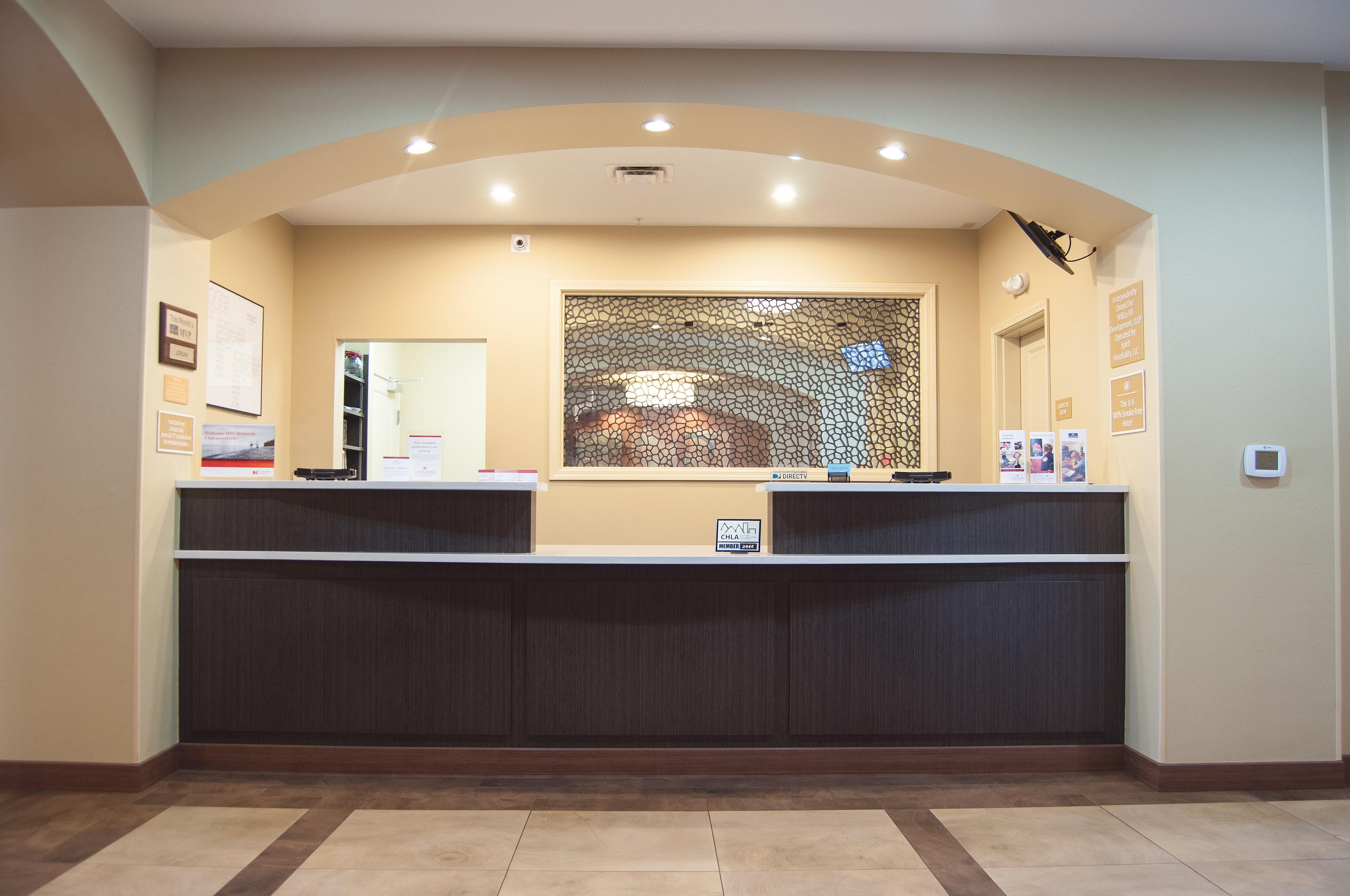 Candlewood Collins By Ihg Hotel 3*